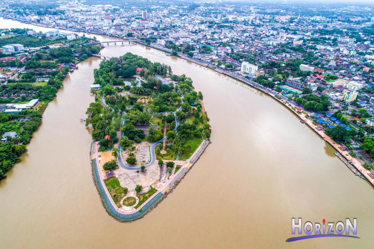 Horizon Hotel Surat Thani Exterior foto