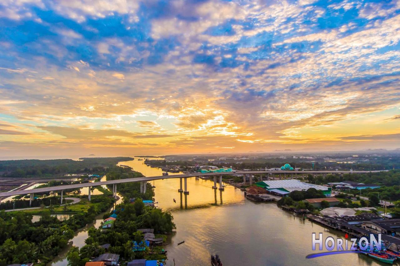 Horizon Hotel Surat Thani Exterior foto